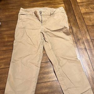 Old Navy women’s pixie khaki dress pants size 4